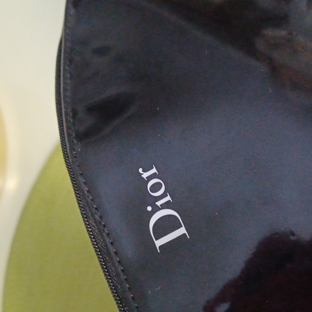 DIOR Cosmetic Bag - Picture 3 of 12
